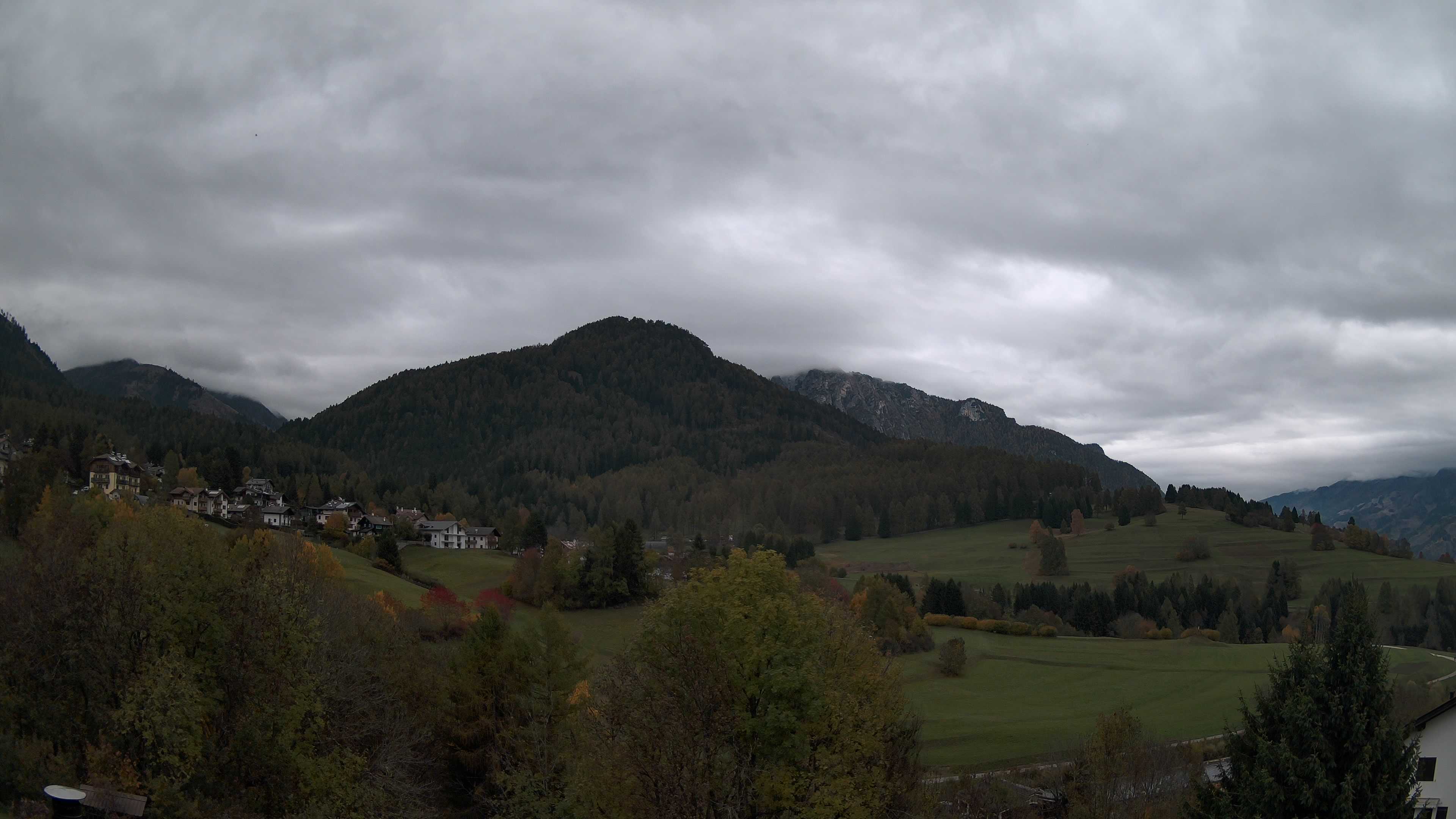 immagine della webcam nei dintorni di Bedollo: webcam Varena