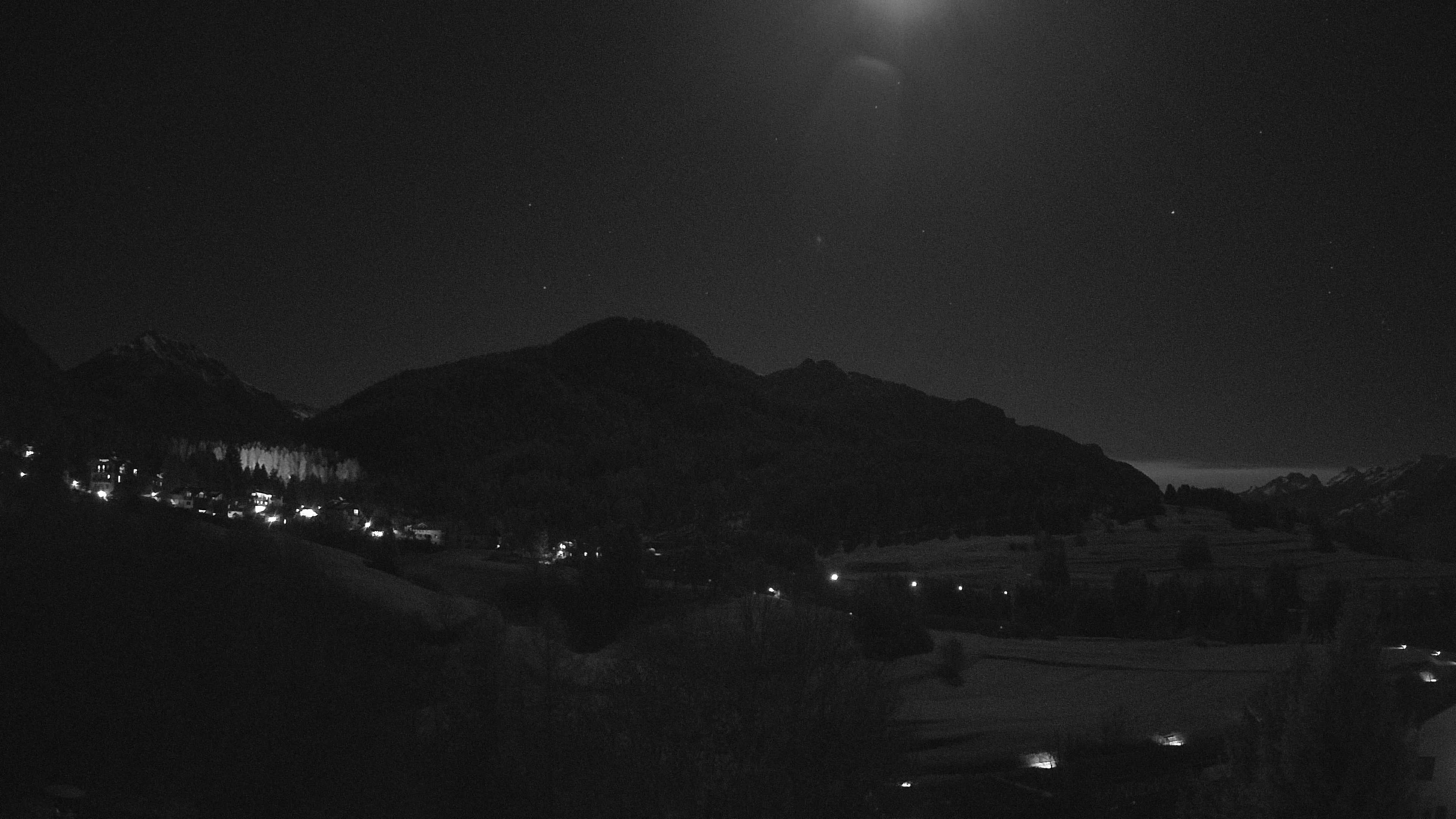 immagine della webcam nei dintorni di Alpe Cermis: webcam Varena