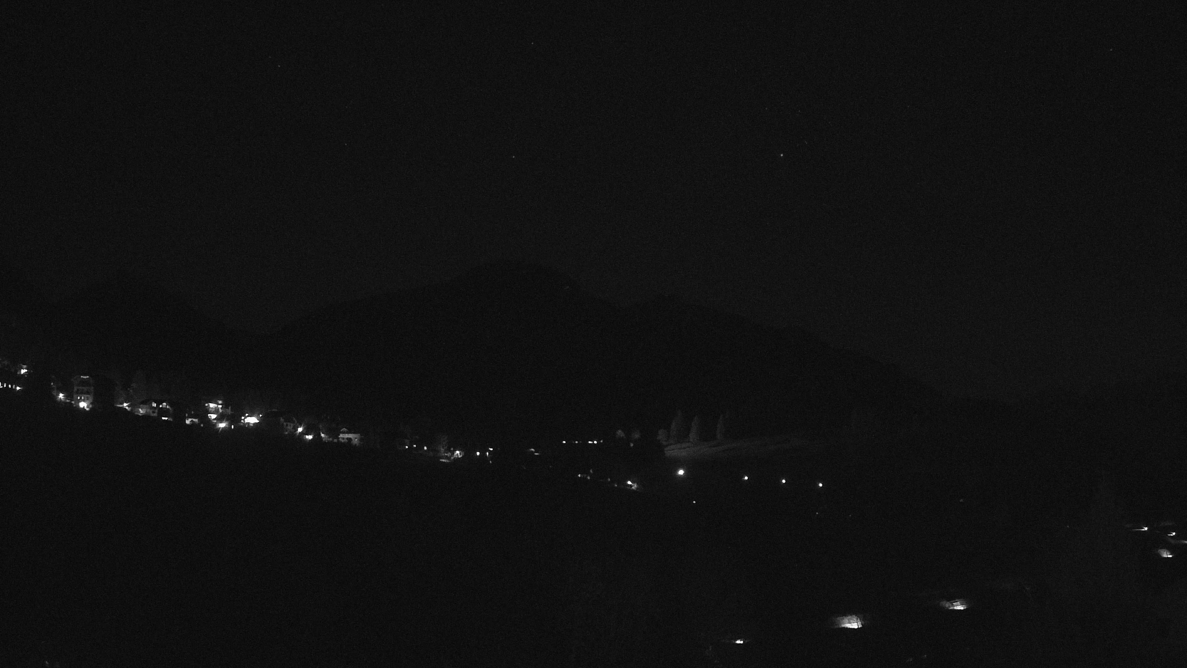 immagine della webcam nei dintorni di Ruffré Mendola: webcam Varena