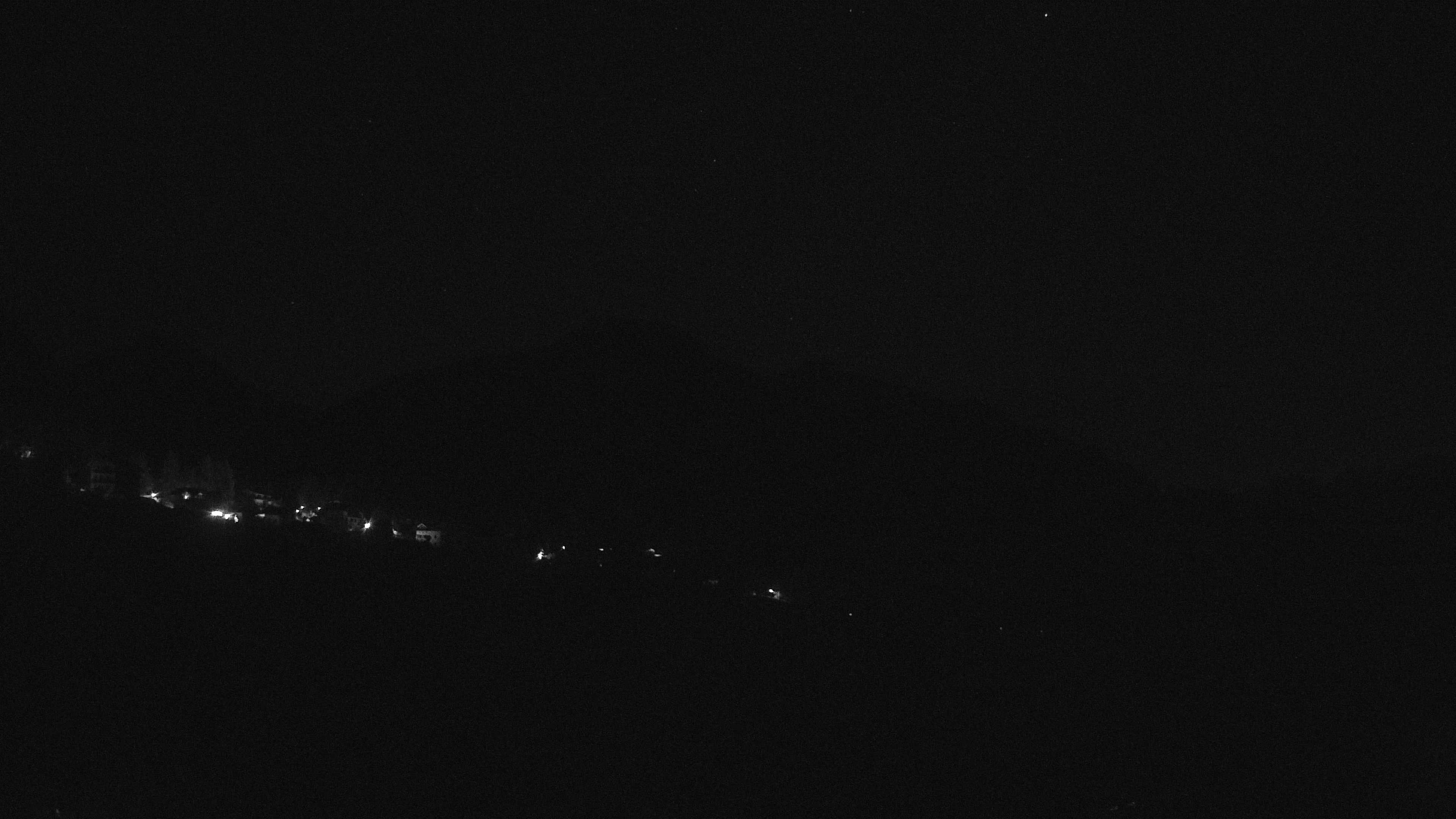 immagine della webcam nei dintorni di Cavalese: webcam Varena