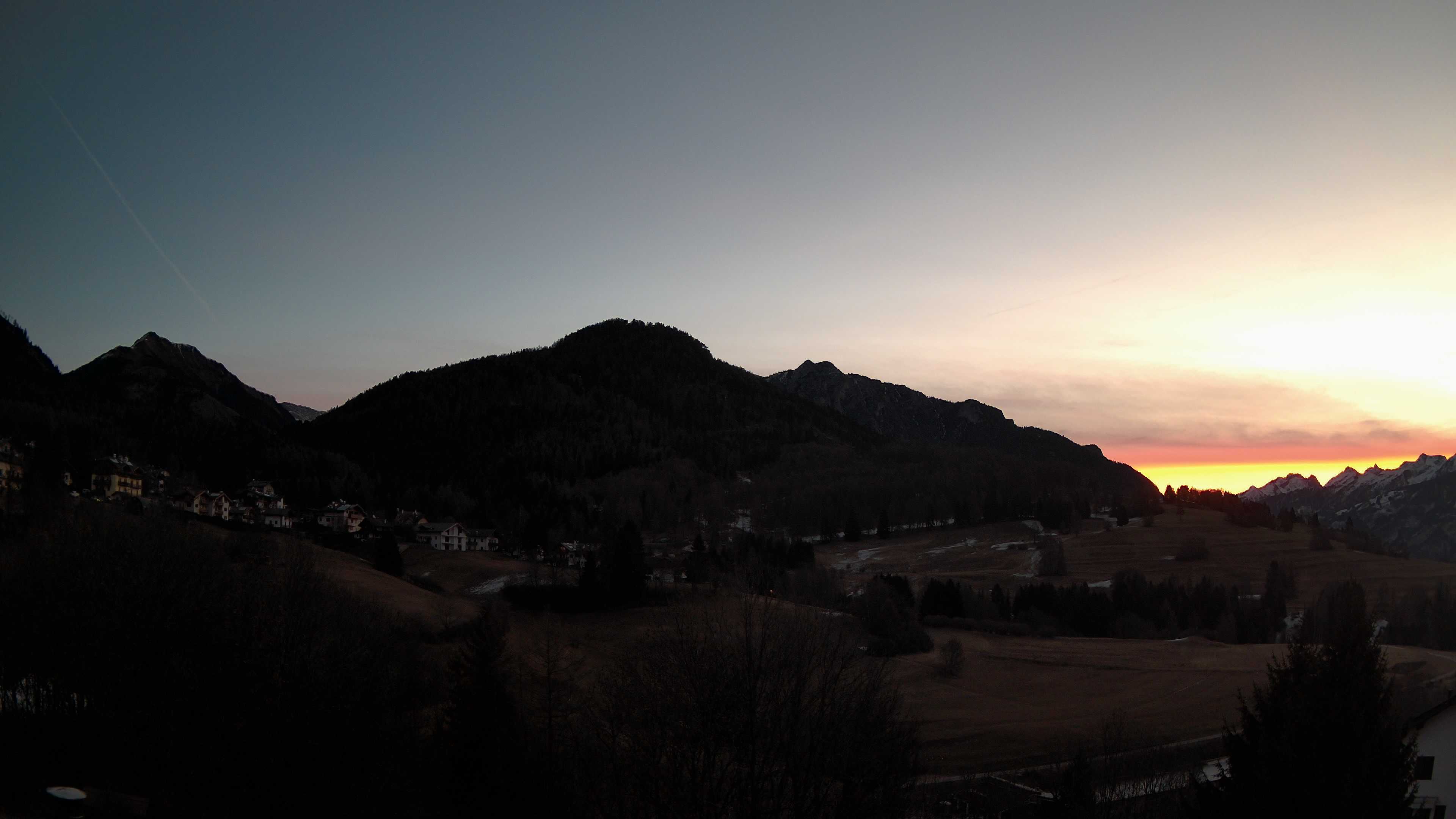 immagine della webcam nei dintorni di Cortaccia sulla Strada del Vino: webcam Varena