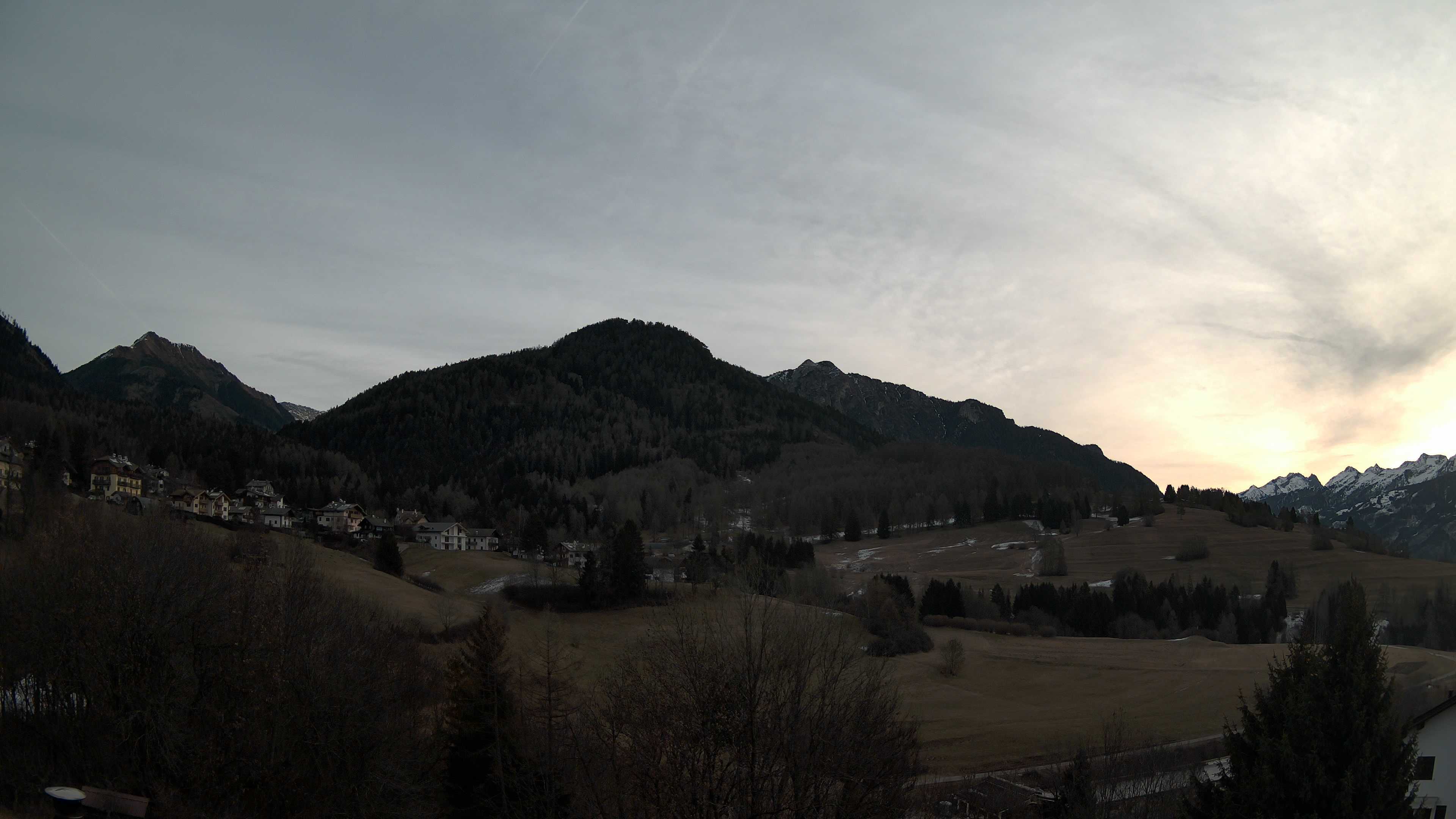 immagine della webcam nei dintorni di Cortaccia sulla Strada del Vino: webcam Varena