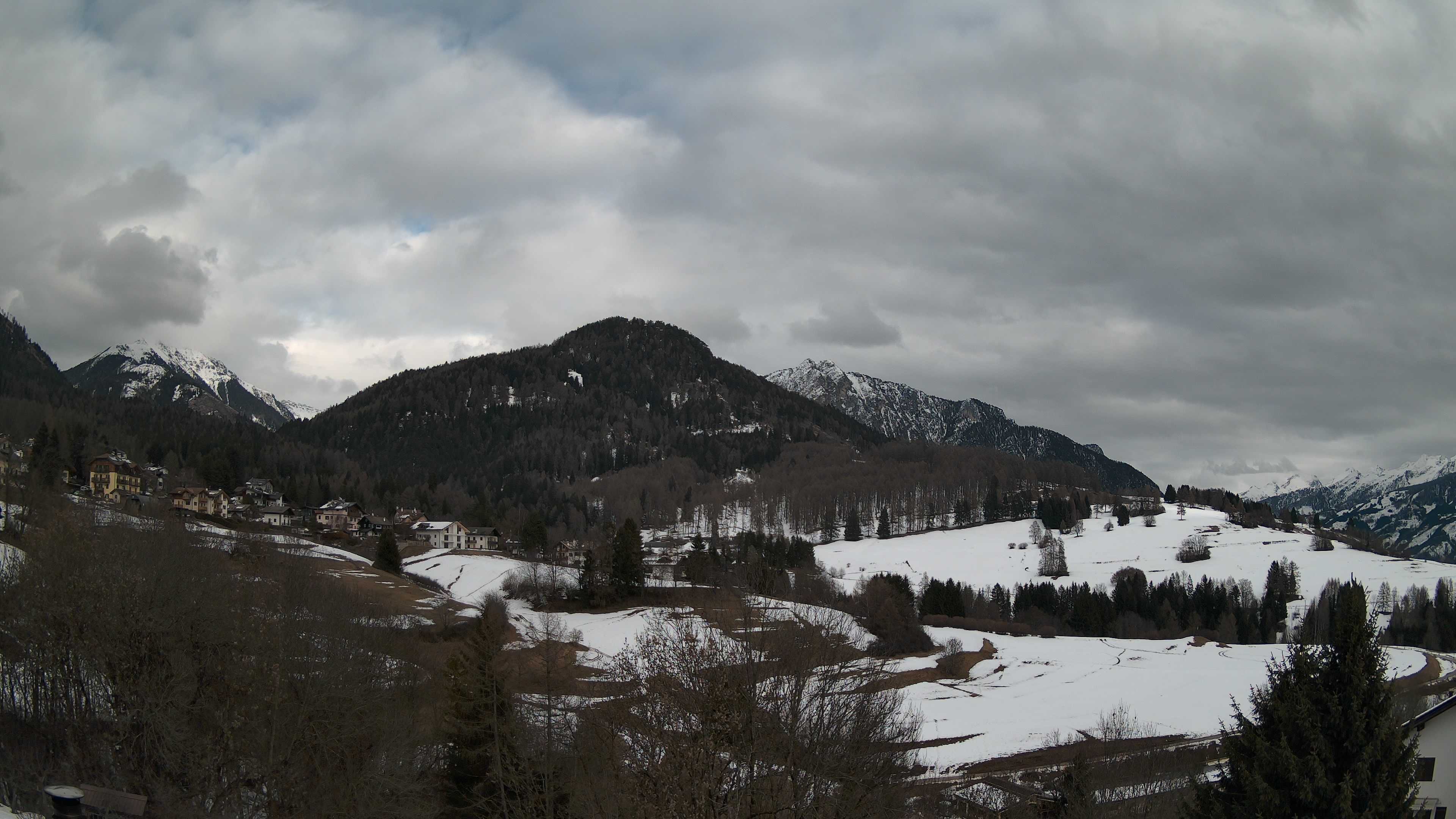 immagine della webcam nei dintorni di Tesero: webcam Varena