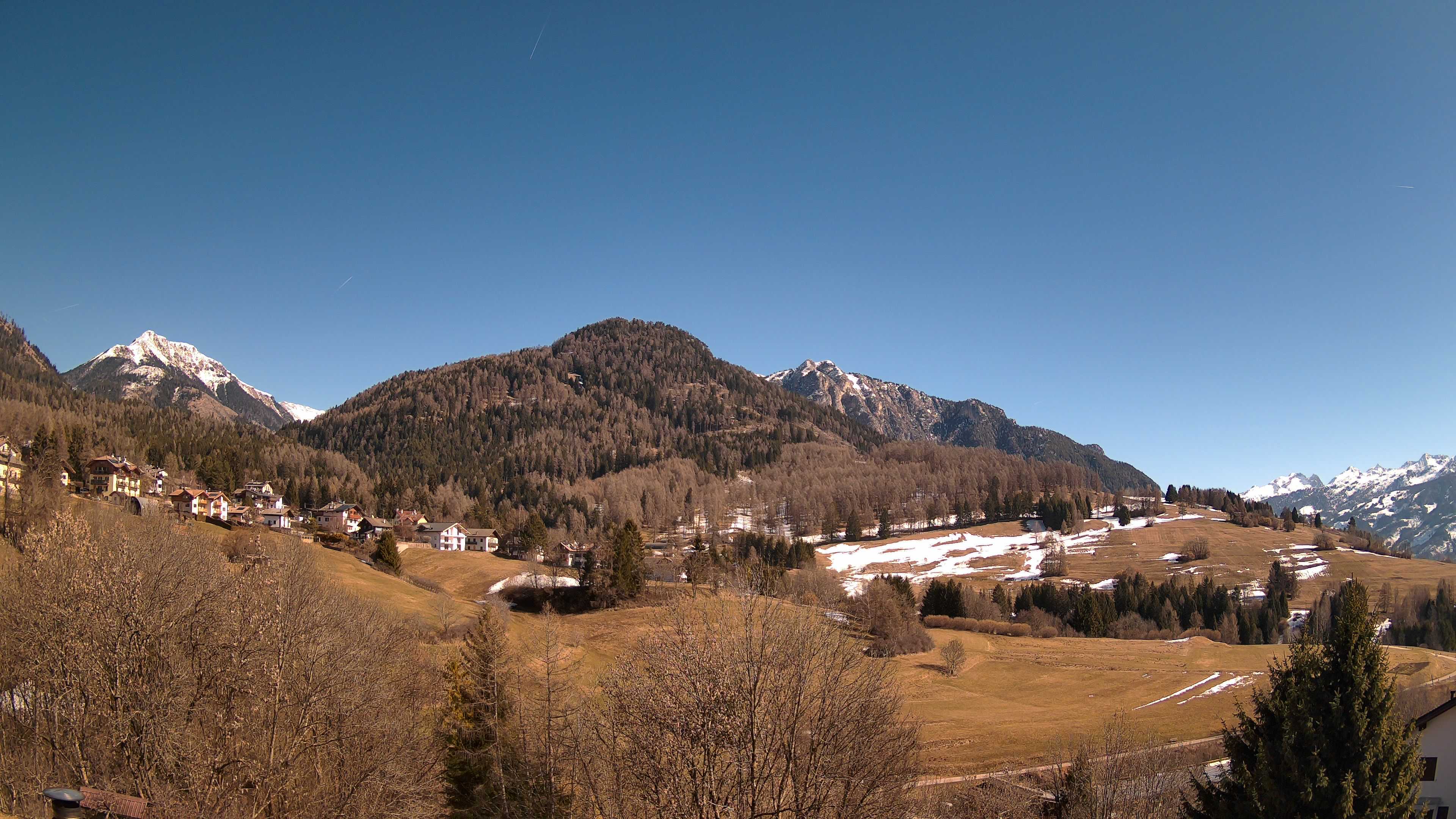 immagine della webcam nei dintorni di Cortaccia sulla Strada del Vino: webcam Varena