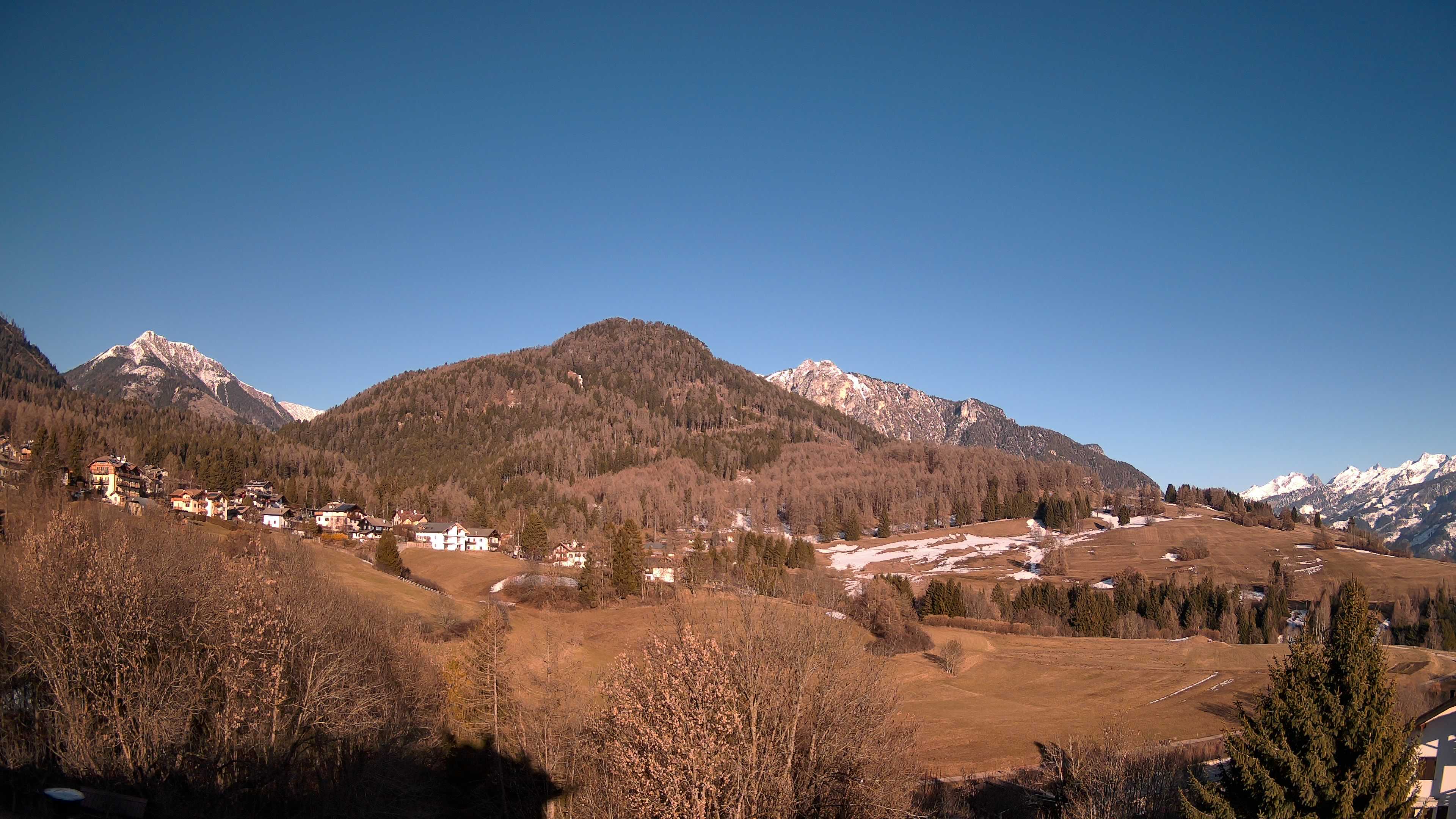 immagine della webcam nei dintorni di Palù del Fersina: webcam Varena