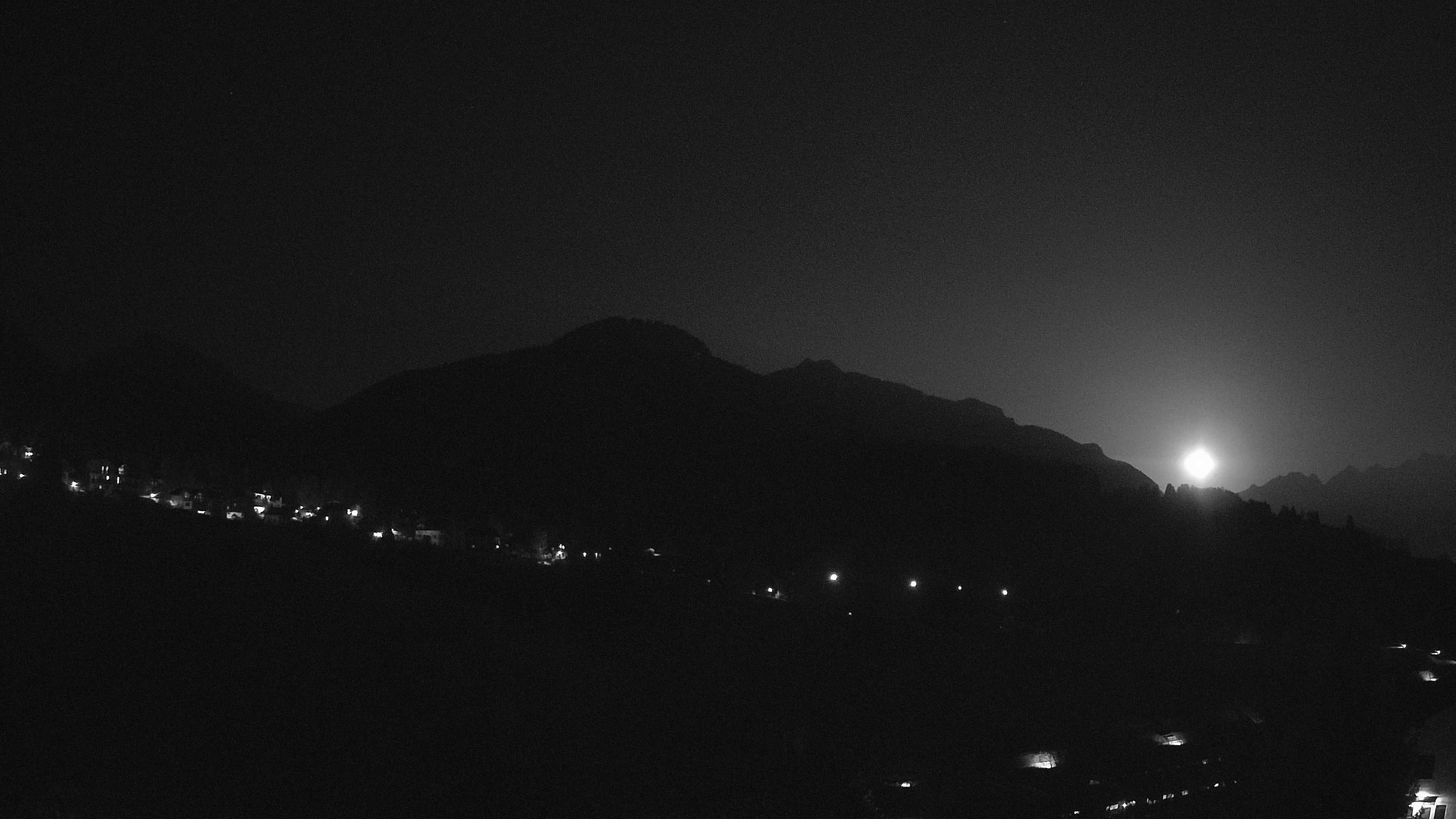 immagine della webcam nei dintorni di Obereggen: webcam Varena