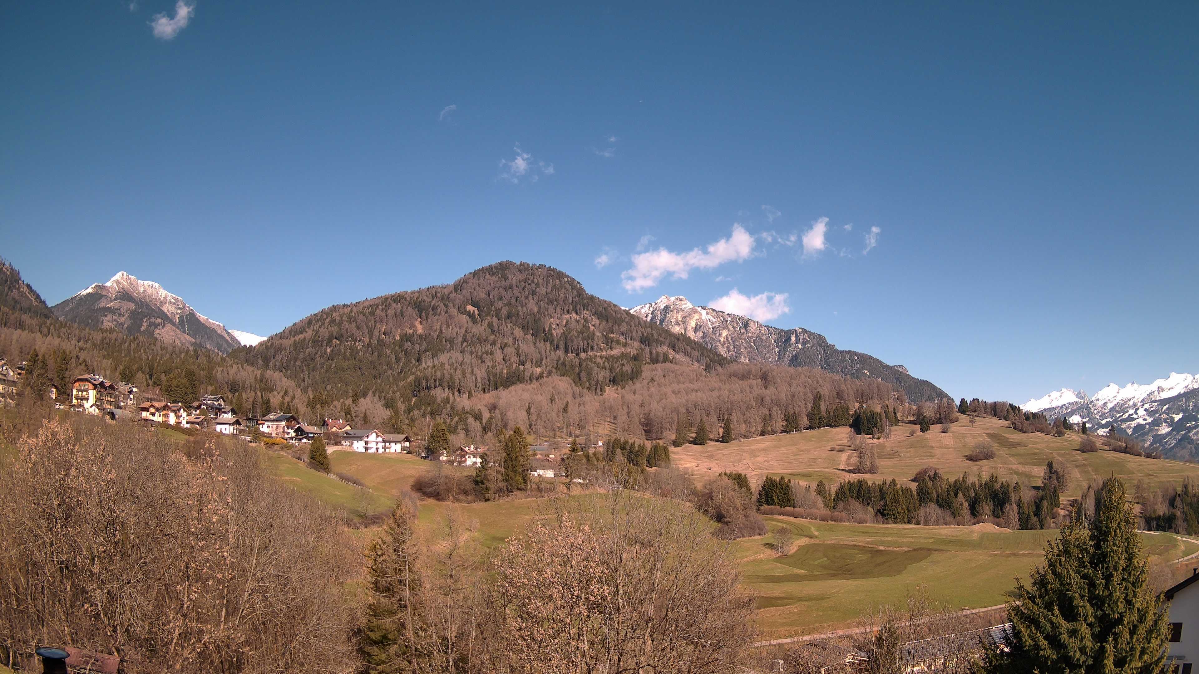 immagine della webcam nei dintorni di Nova Levante: webcam Varena