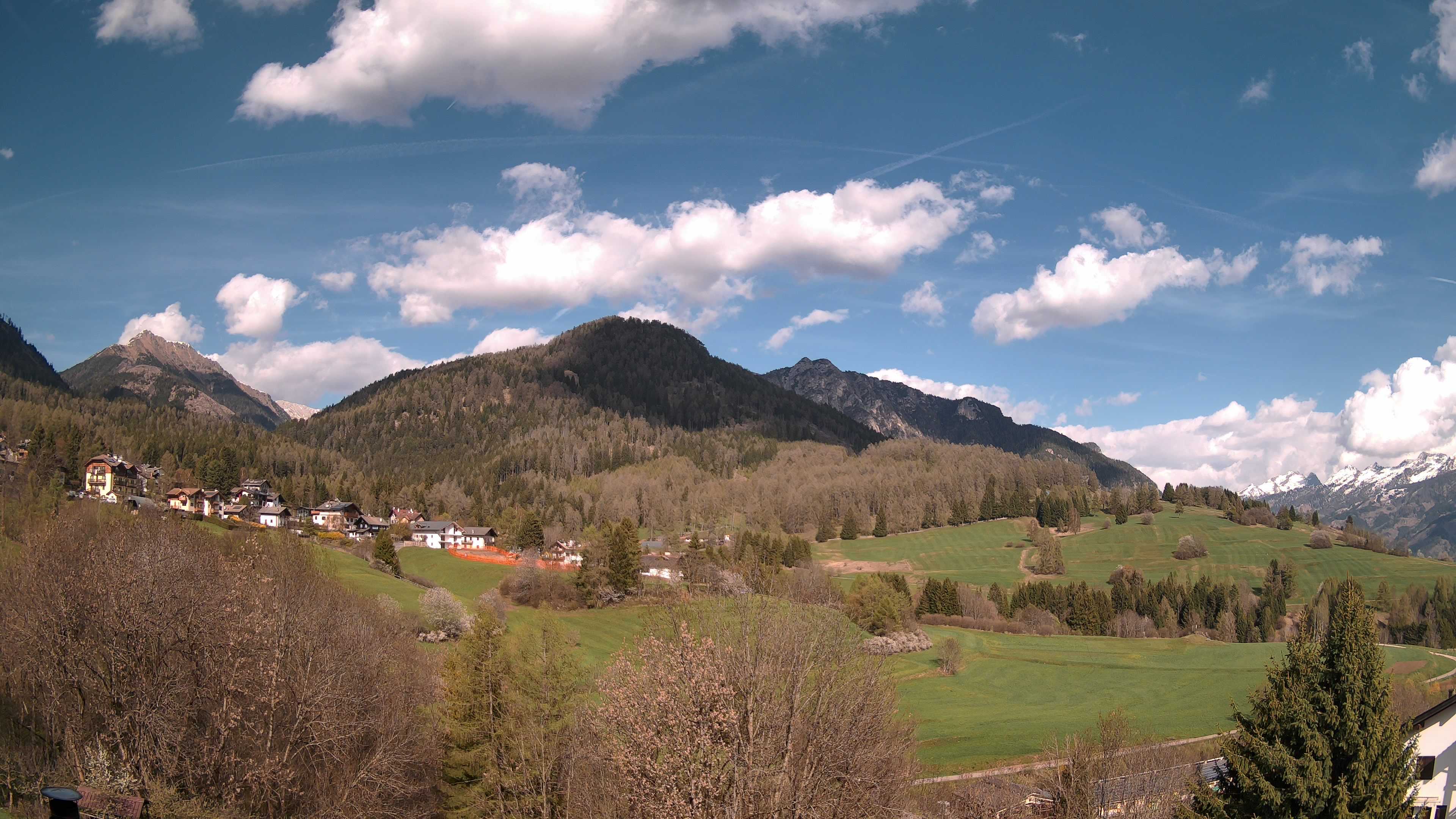 immagine della webcam nei dintorni di Caldaro sulla Strada del Vino: webcam Varena