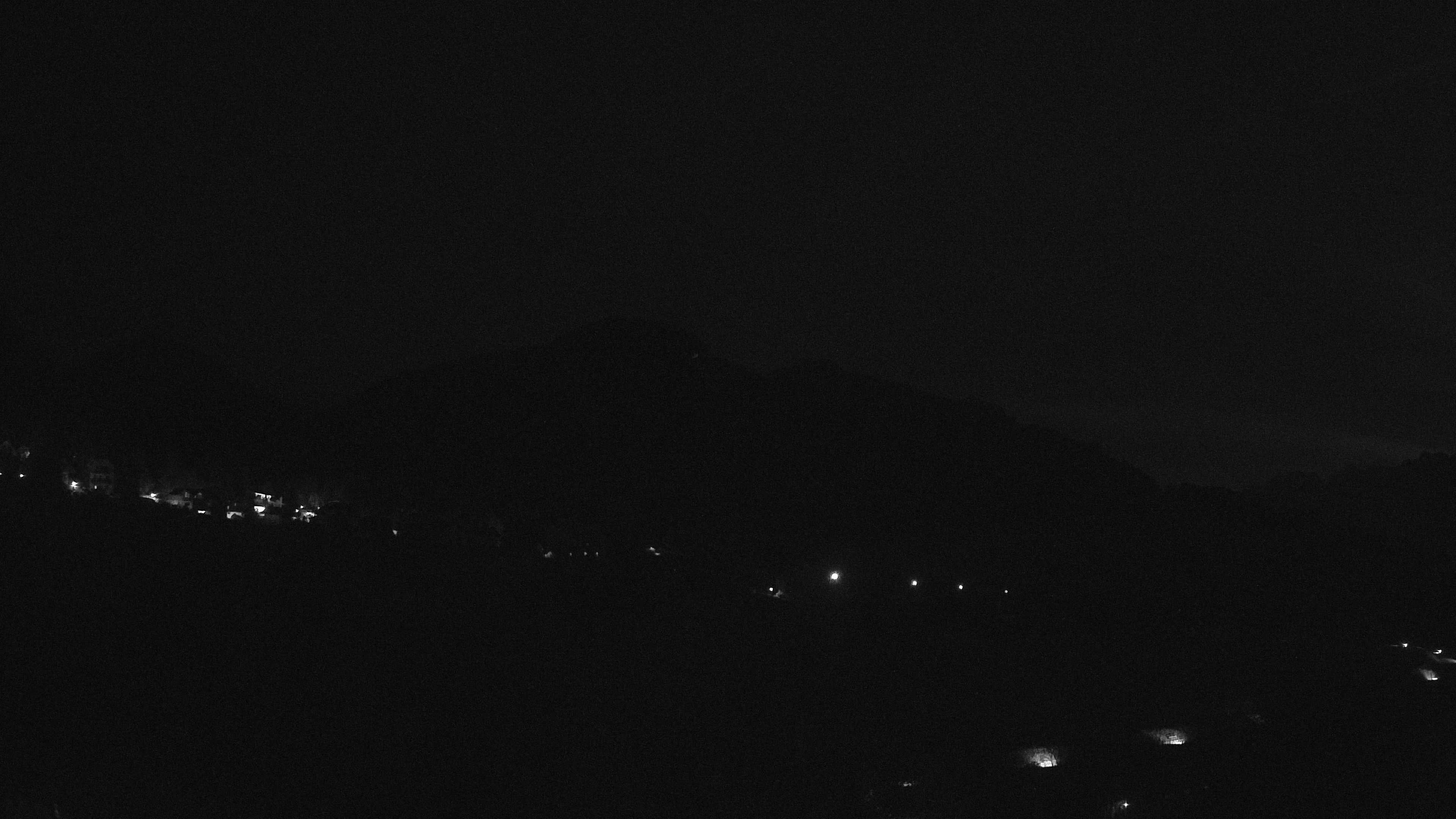 immagine della webcam nei dintorni di Pampeago: webcam Varena