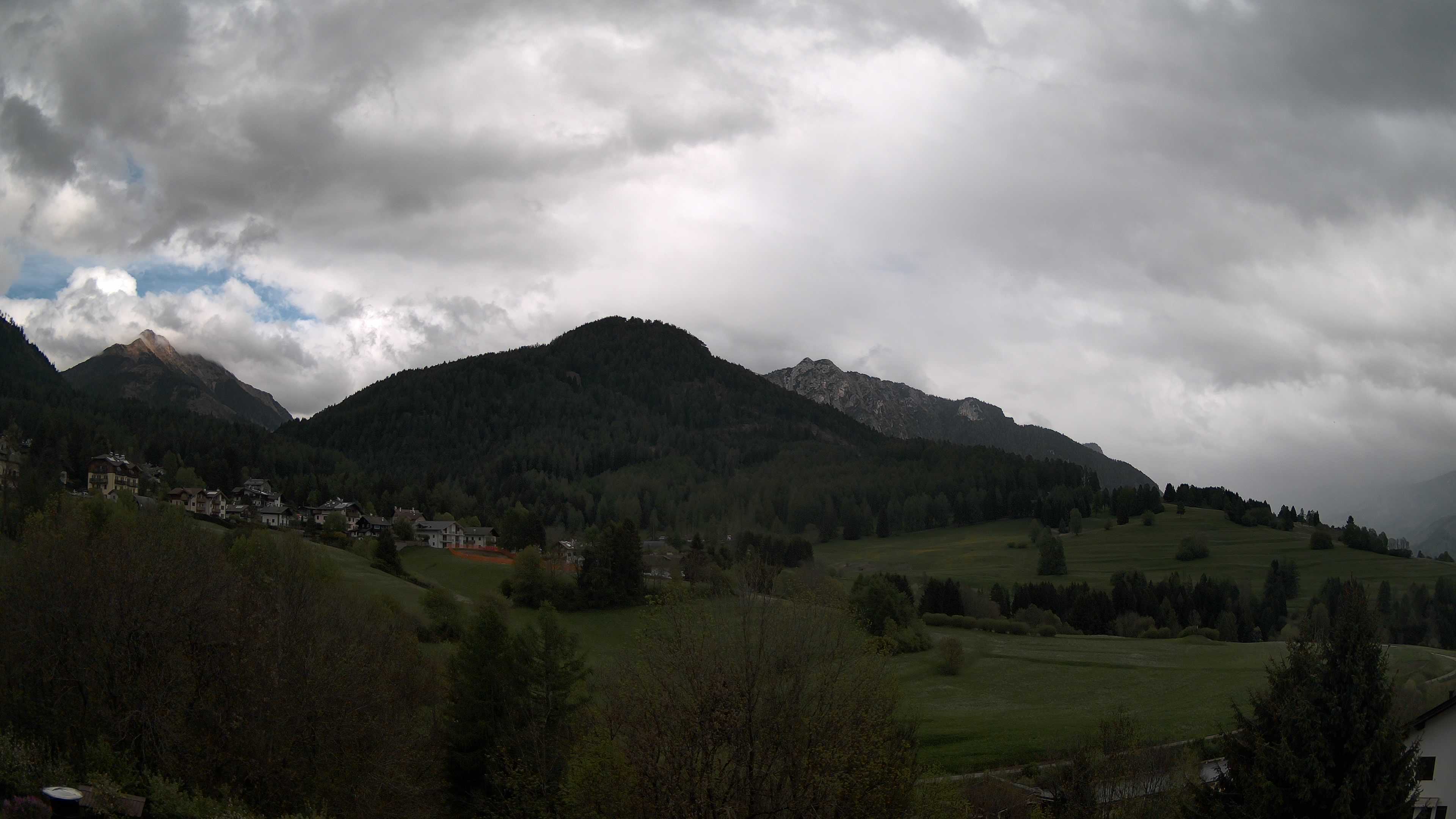 immagine della webcam nei dintorni di Nova Ponente: webcam Varena