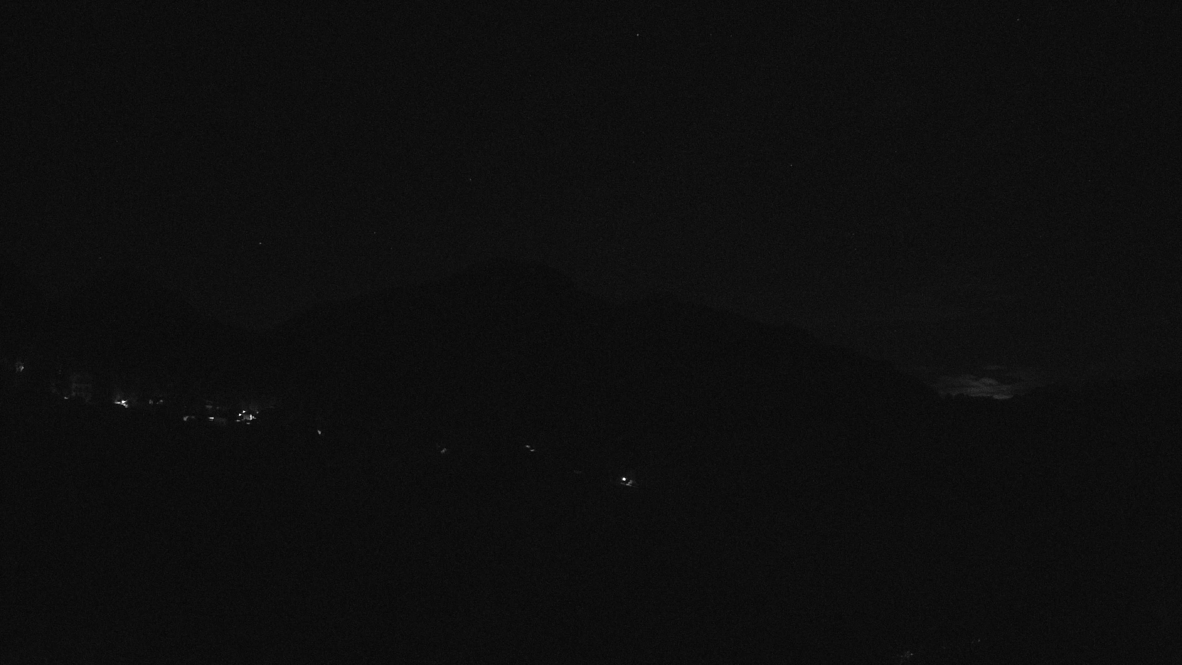 immagine della webcam nei dintorni di Caldaro sulla Strada del Vino: webcam Varena