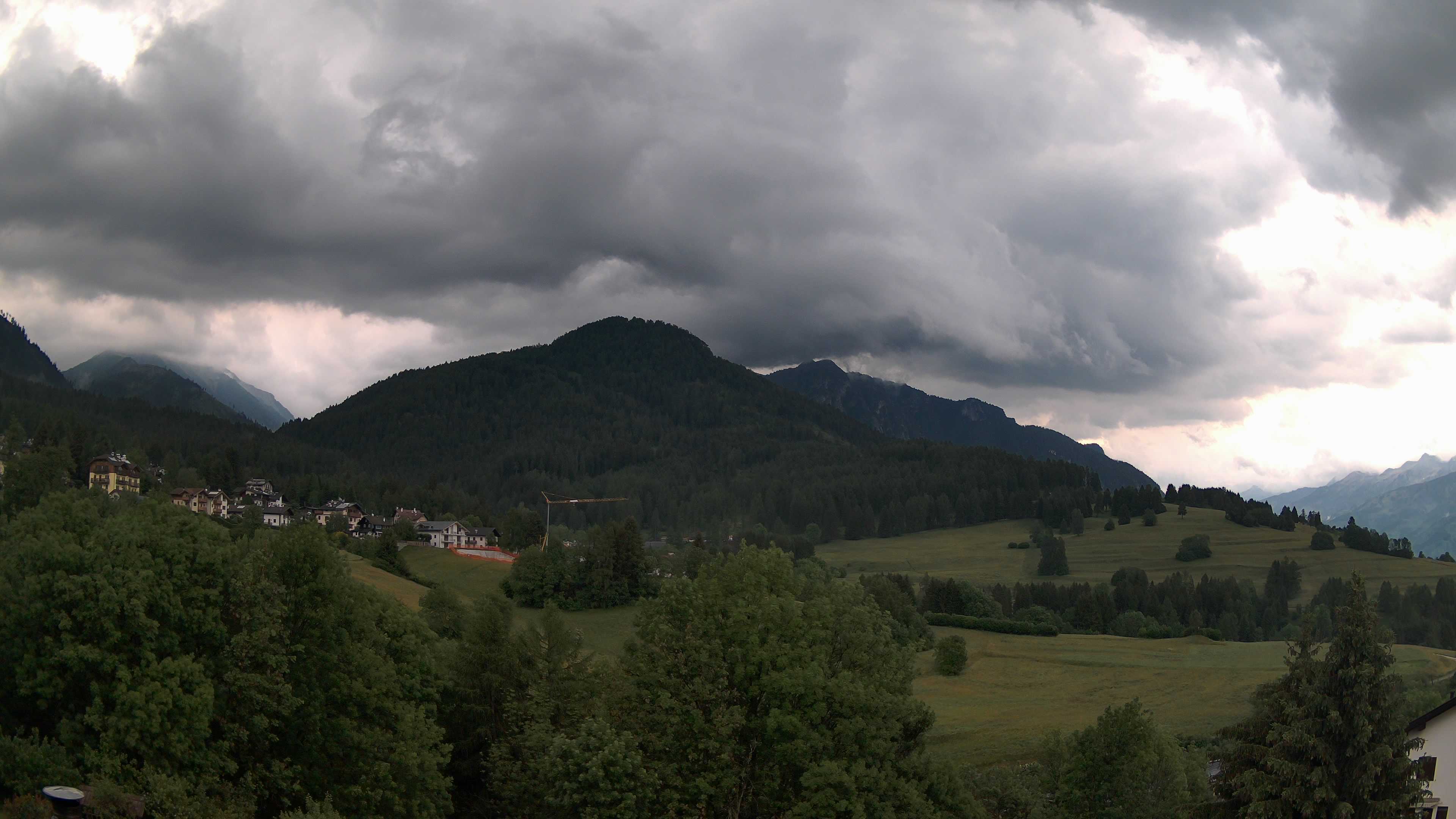 immagine della webcam nei dintorni di Caldaro sulla Strada del Vino: webcam Varena