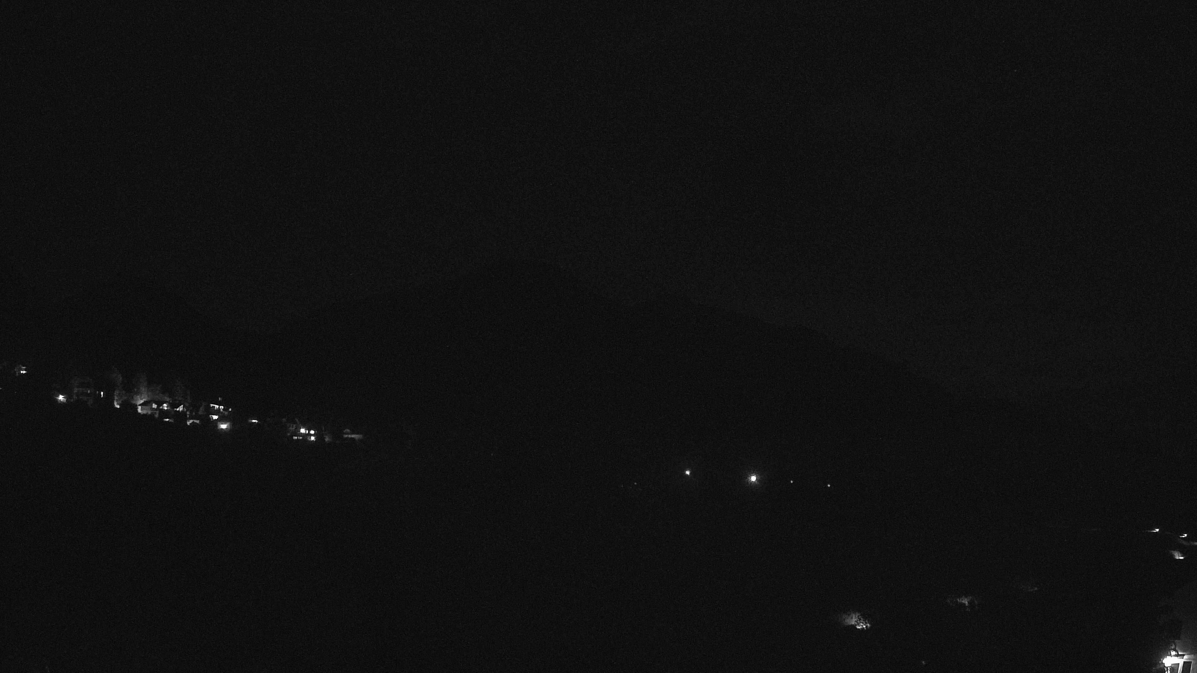 immagine della webcam nei dintorni di Nova Ponente: webcam Varena