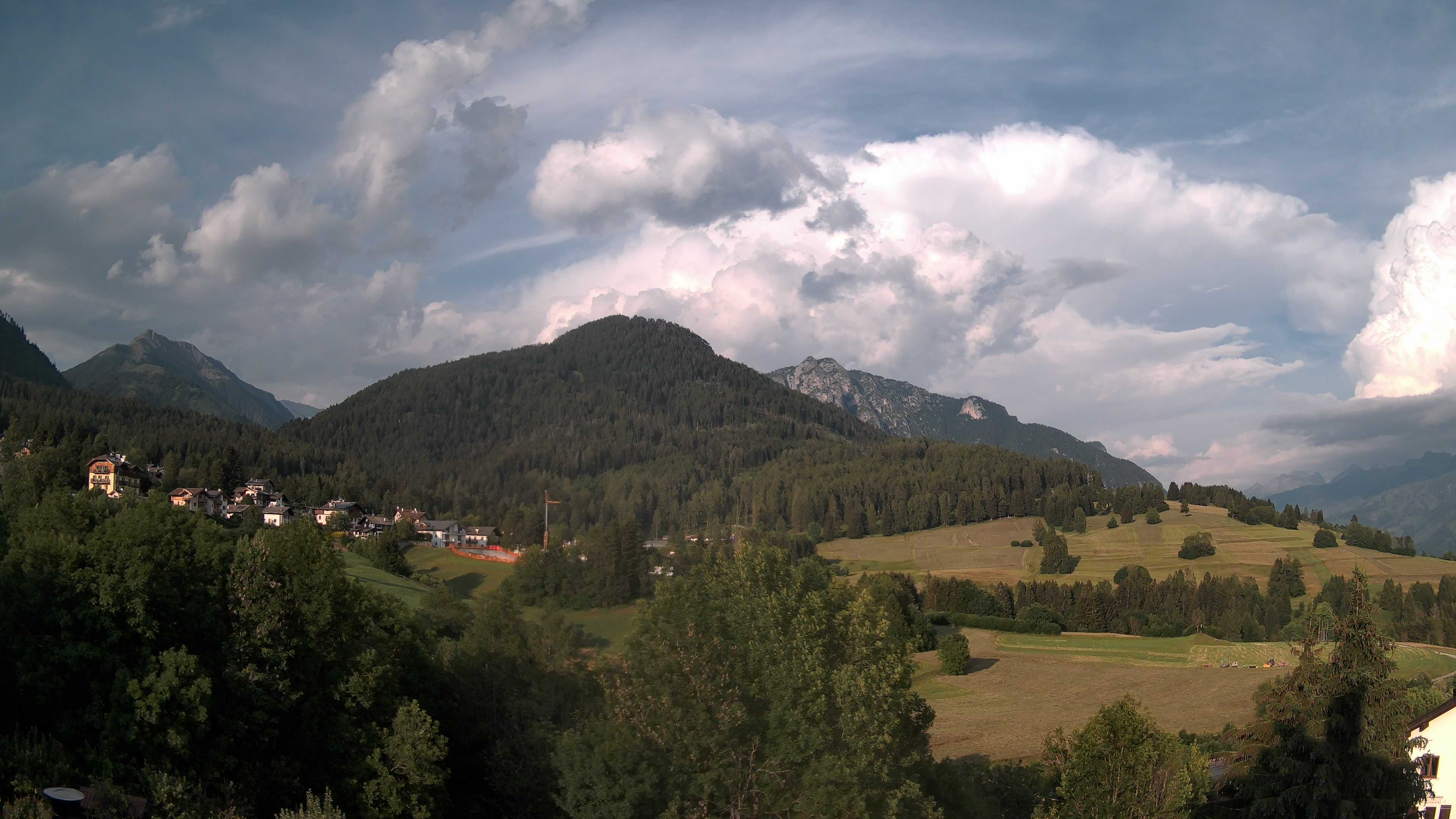immagine della webcam nei dintorni di Bedollo: webcam Varena