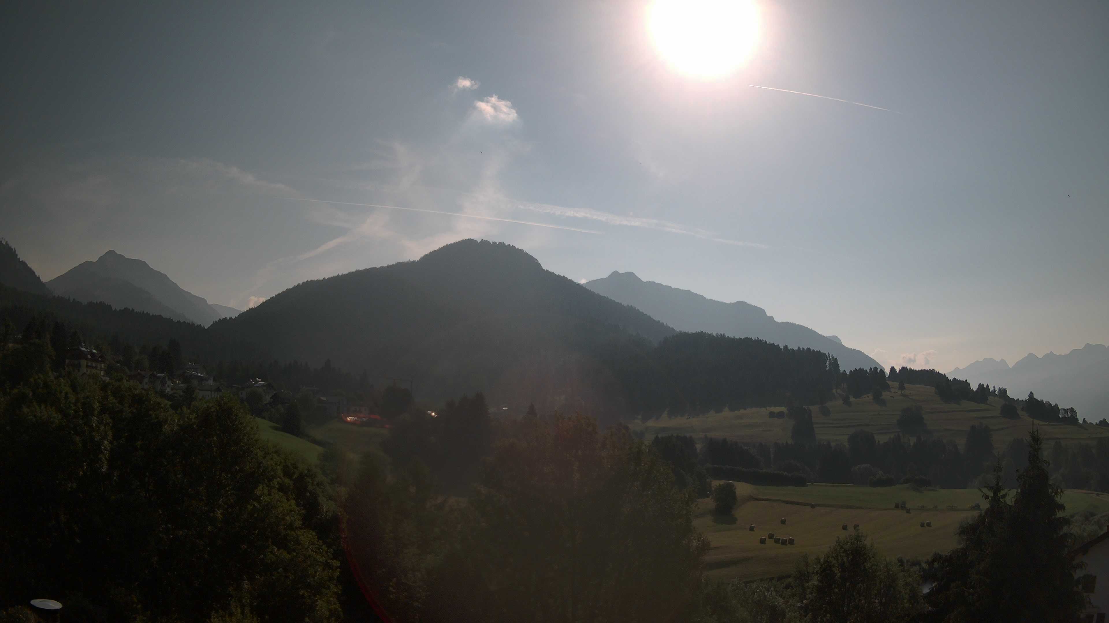 immagine della webcam nei dintorni di Caldaro sulla Strada del Vino: webcam Varena